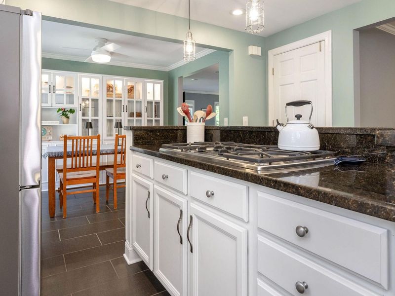 2424 Plymouth Avenue, Columbus, OH 43209 Photo 13