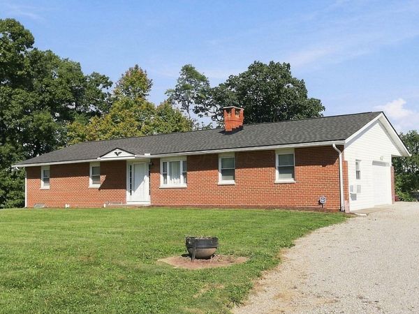 6270 Indian Run Road NE, Pleasantville, OH 43148