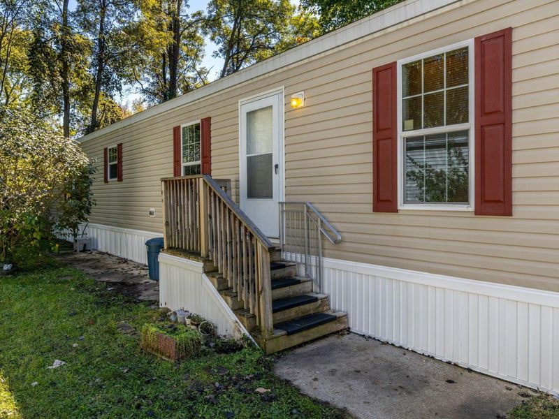 175 Lawrence Lane, Reynoldsburg, OH 43068 Photo 2