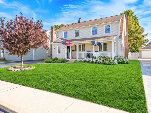 209 Claxton Avenue , Bellmore, NY 11710