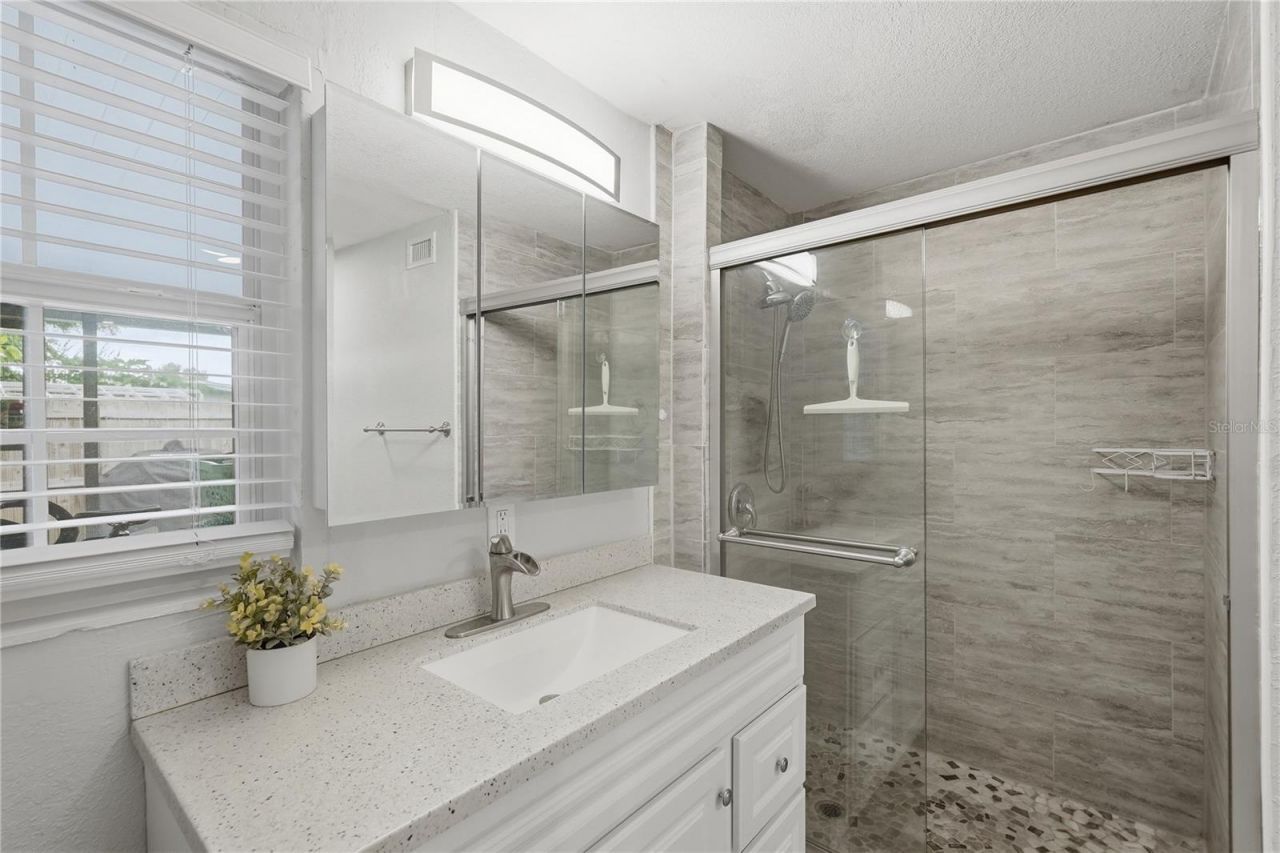 11632 Easy Street, Largo, FL 33773 Photo