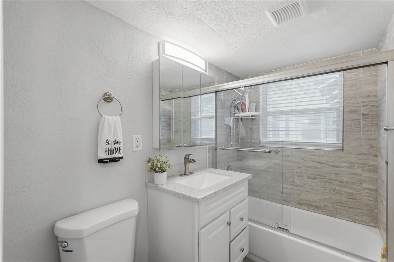 11632 Easy Street, Largo, FL 33773 Photo