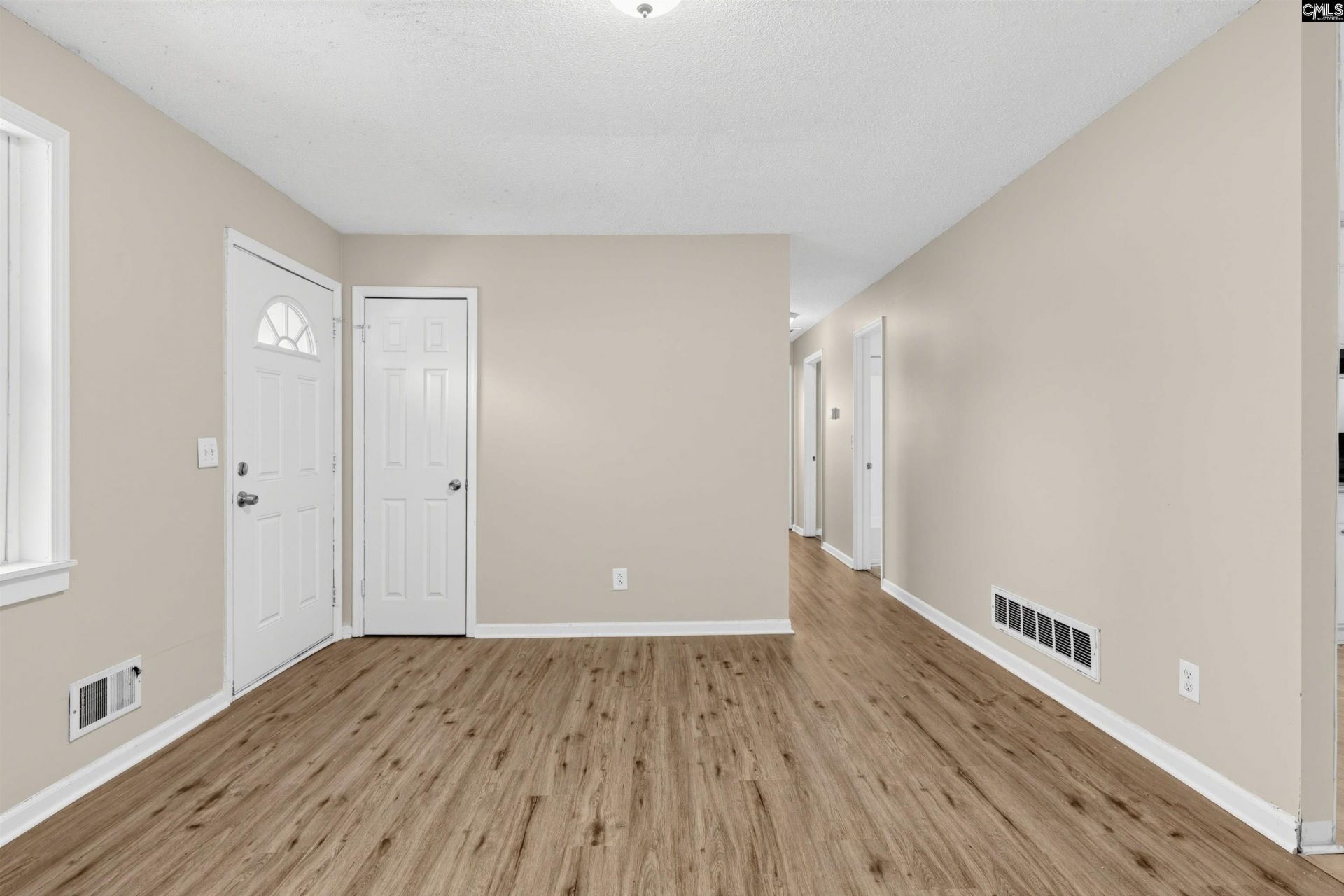 232 Oakglenn Drive Photo 12