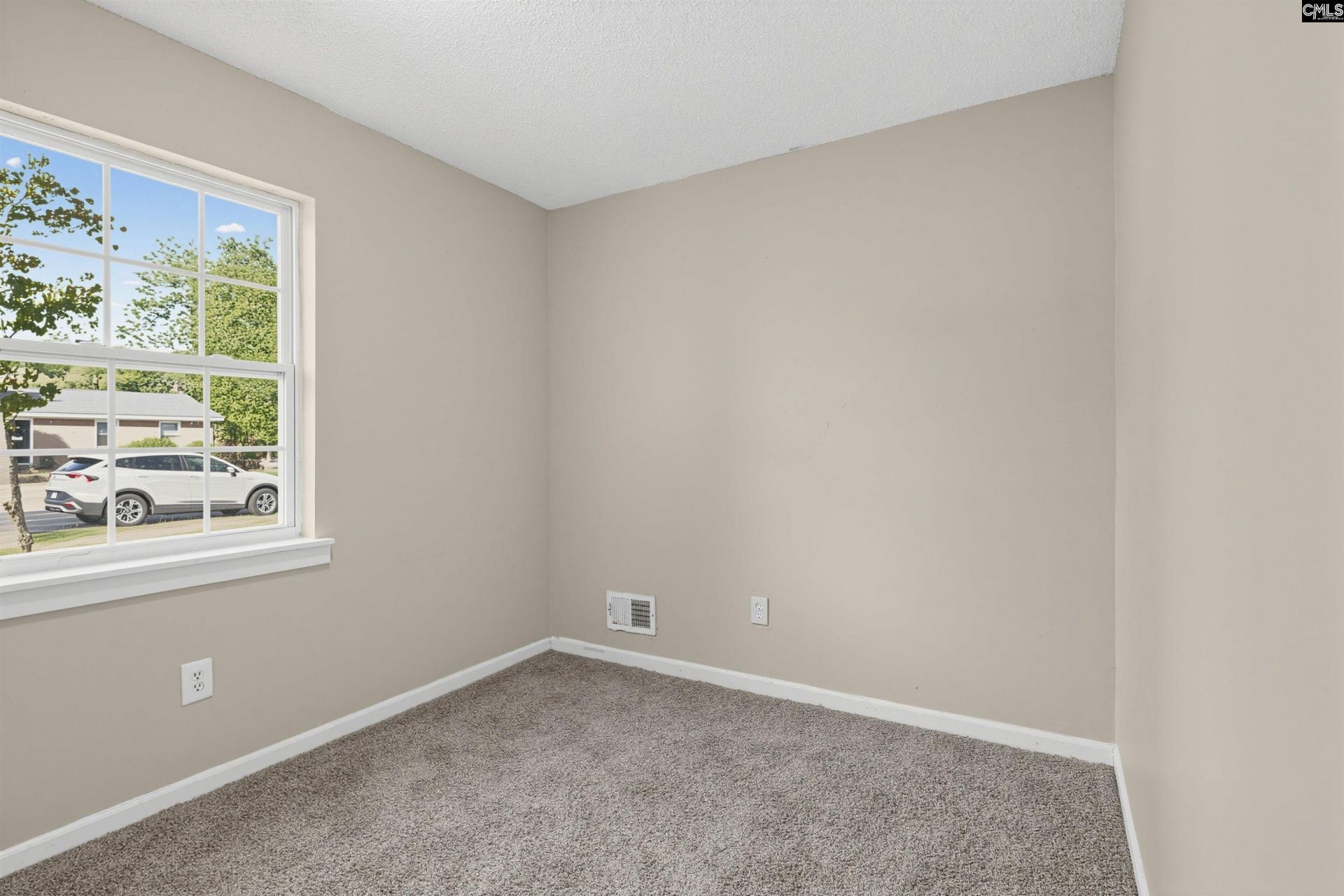 232 Oakglenn Drive Photo 21