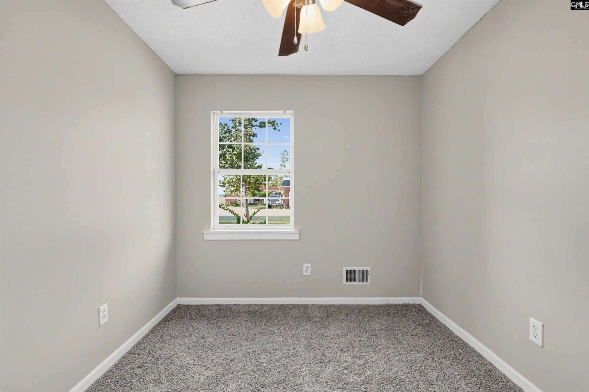 232 Oakglenn Drive Photo 24