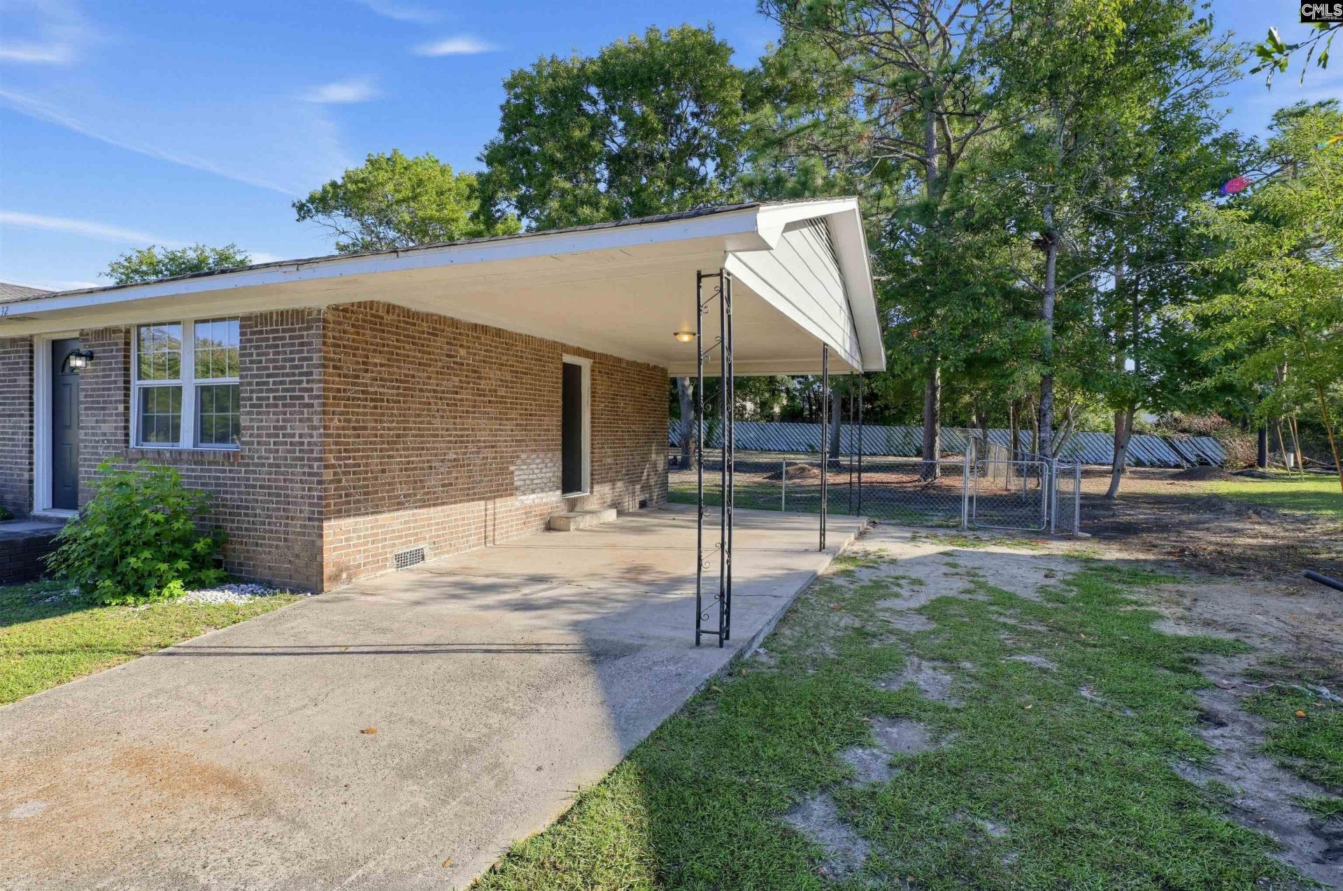 232 Oakglenn Drive Photo 6