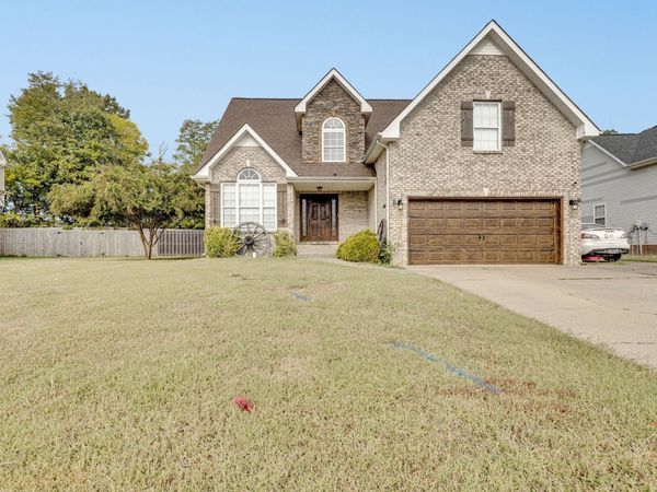 1622 Autumn Dr , Clarksville, TN 37042