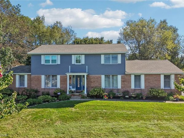 2337 Reno Drive NE, Louisville, OH 44641
