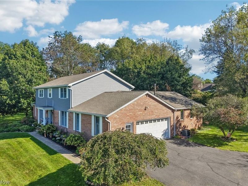 2337 Reno Drive NE, Louisville, OH 44641 Photo 2