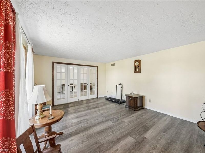 2337 Reno Drive NE, Louisville, OH 44641 Photo 5