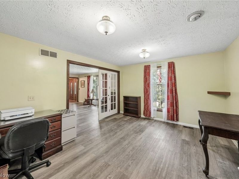 2337 Reno Drive NE, Louisville, OH 44641 Photo 8