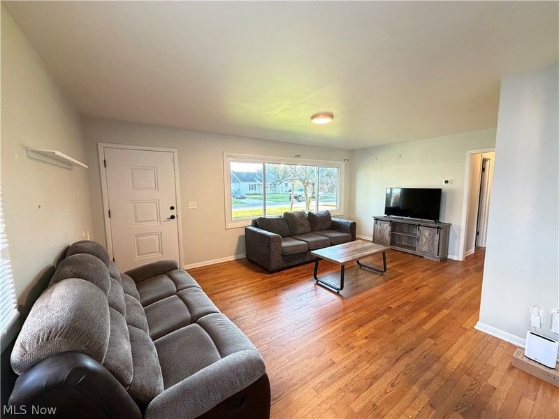 676 Lucille Drive, Elyria, OH 44035 Photo 6
