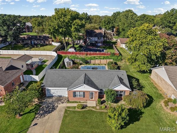 2800 Timberline Drive , Belleville, IL 62226