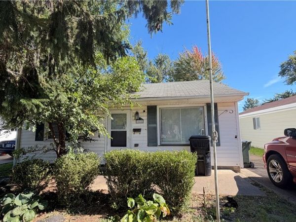 122 Fairlawn Avenue, Elyria, OH 44035