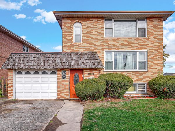 1800 Memorial Drive , Calumet City, IL 60409