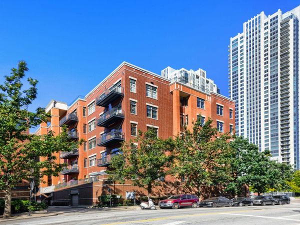 330 N Clinton Street , Unit 302, Chicago, IL 60661