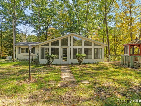7677 Riverside Lane, Hesperia, MI 49421