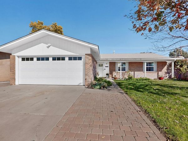 6704 Barnhart Street NE, Albuquerque, NM 87109