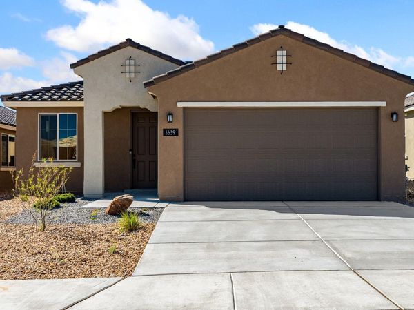 1639 Scholastic Trail NW, Albuquerque, NM 87120