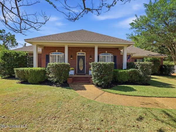 104 Hunters Glen, Clinton, MS 39056