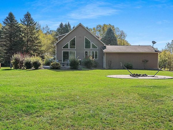 2277 J EDWARD COURT, Suamico, WI 54313