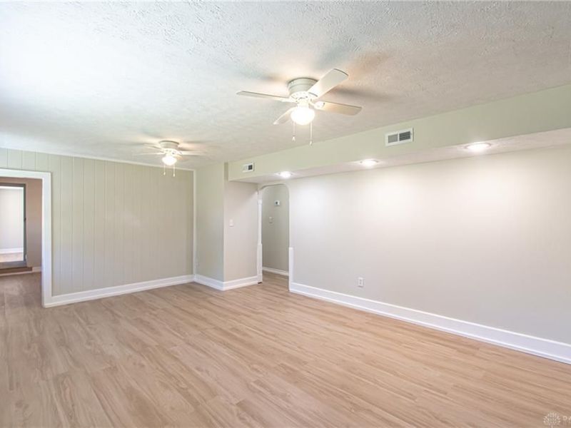 1560 Bowman Drive, Xenia, OH 45385 Photo 3