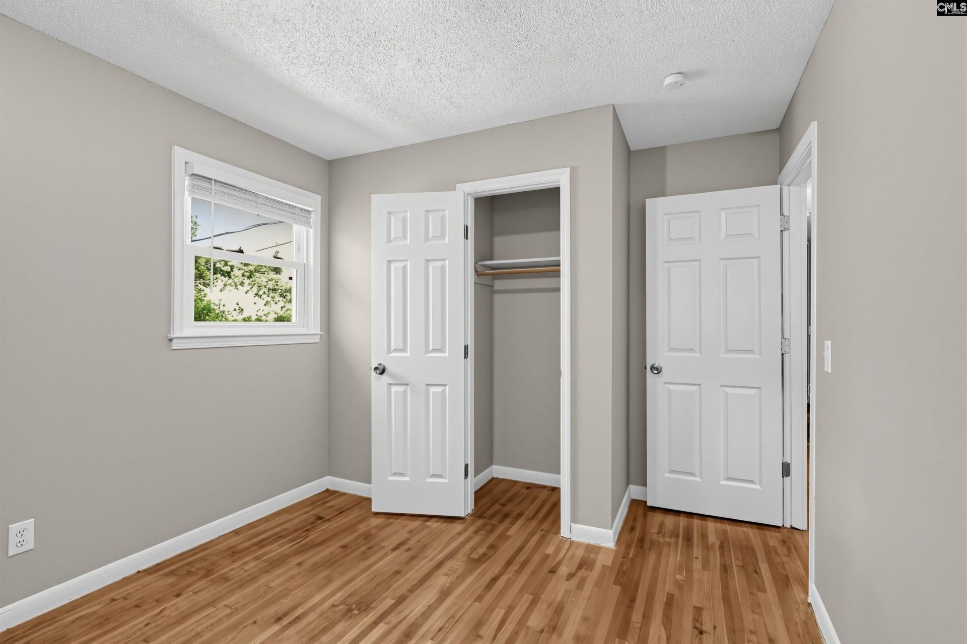 525 Scarsdale Drive  Photo 21