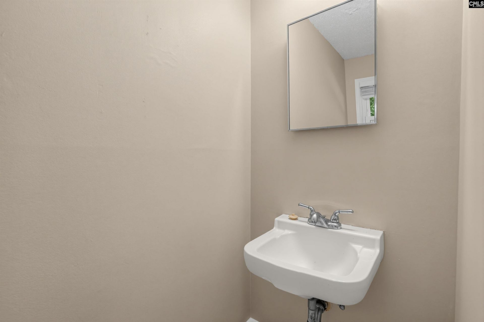 525 Scarsdale Drive  Photo 25