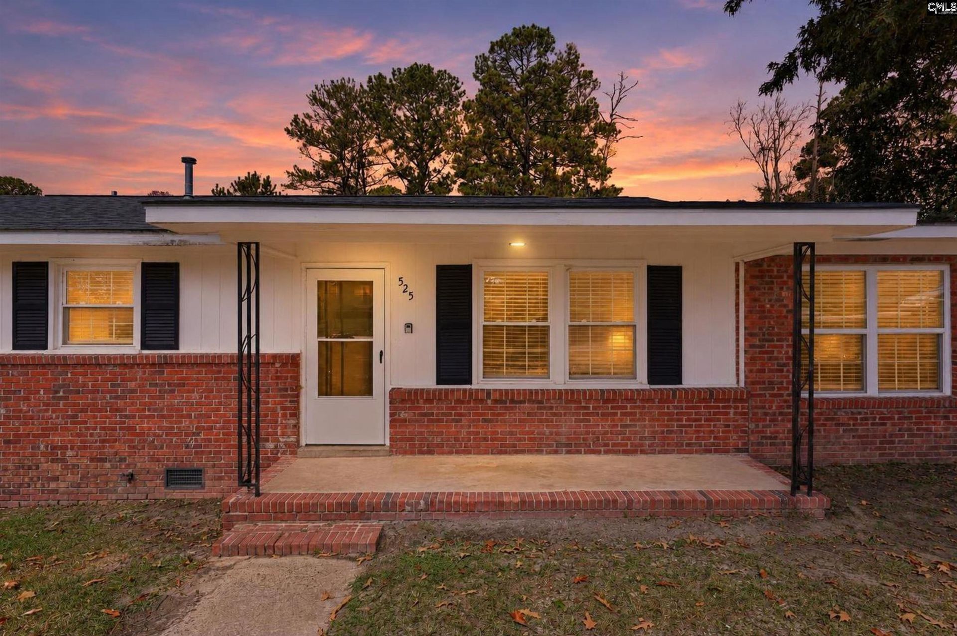 525 Scarsdale Drive  Photo 8