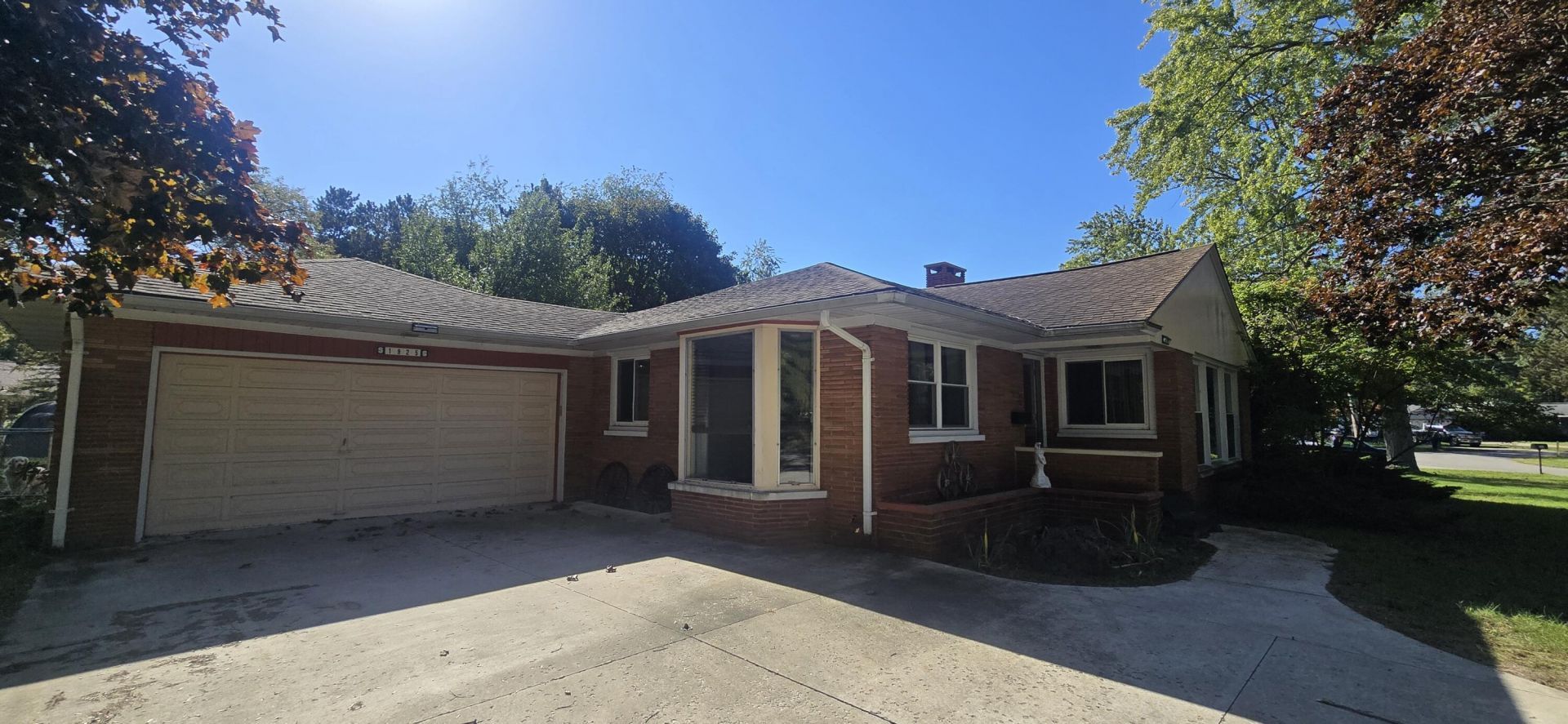 1925 Crestwood Lane, Muskegon, MI 49441 Main Photo