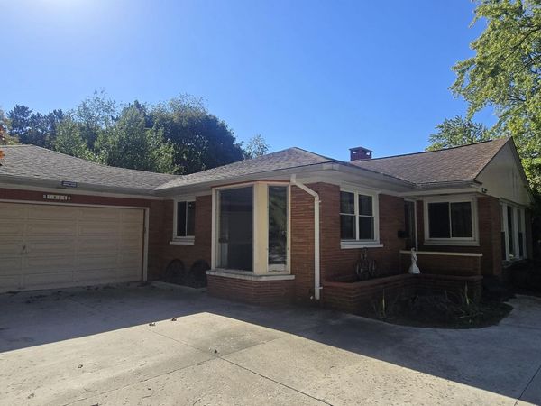 1925 Crestwood Lane, Muskegon, MI 49441