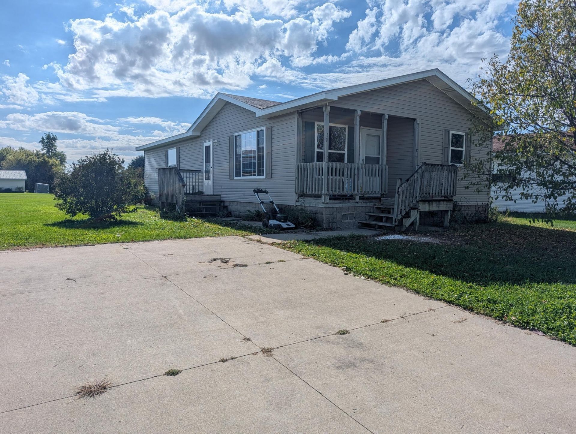38 Southfork Drive Se, Kasson, MN 55944 Main Photo