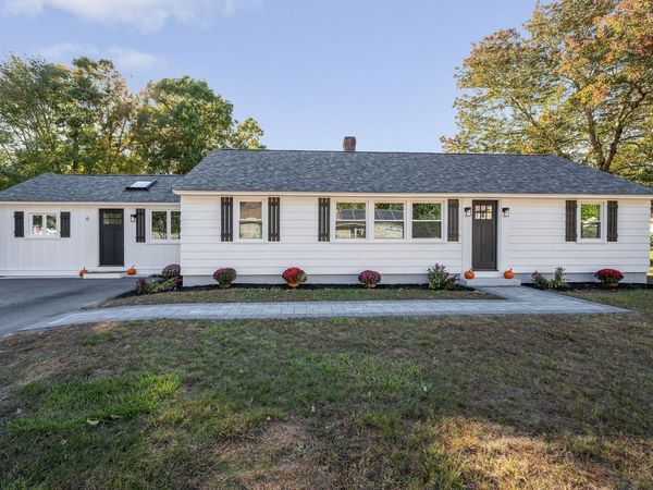 6 Bacon Street, Pepperell, MA 01463