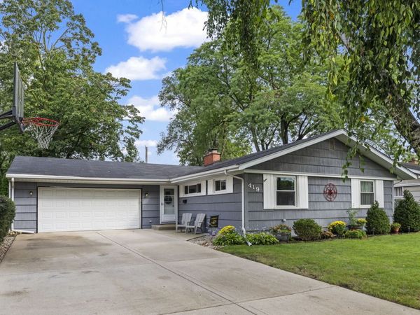 419 S PHELPS Avenue , Arlington Heights, IL 60004