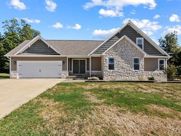 40 Ridgeway Drive , Benton, MO 63736