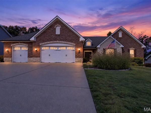 223 Lone Wolf Drive, Festus, MO 63028