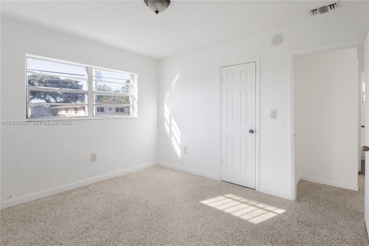 1251 NW 59th St , Unit 2, Miami, FL 33142 Photo