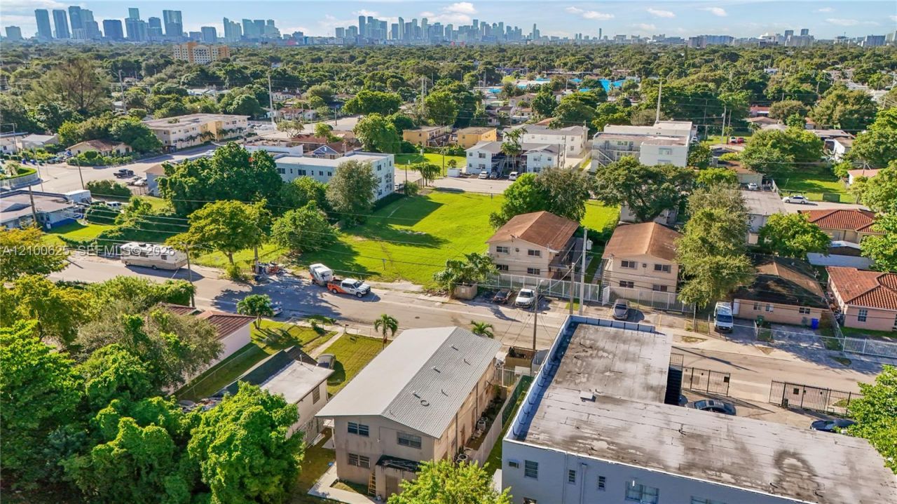 1251 NW 59th St , Unit 2, Miami, FL 33142 Photo