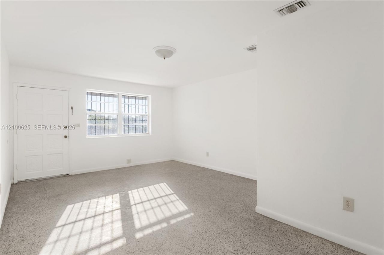 1251 NW 59th St , Unit 2, Miami, FL 33142 Photo