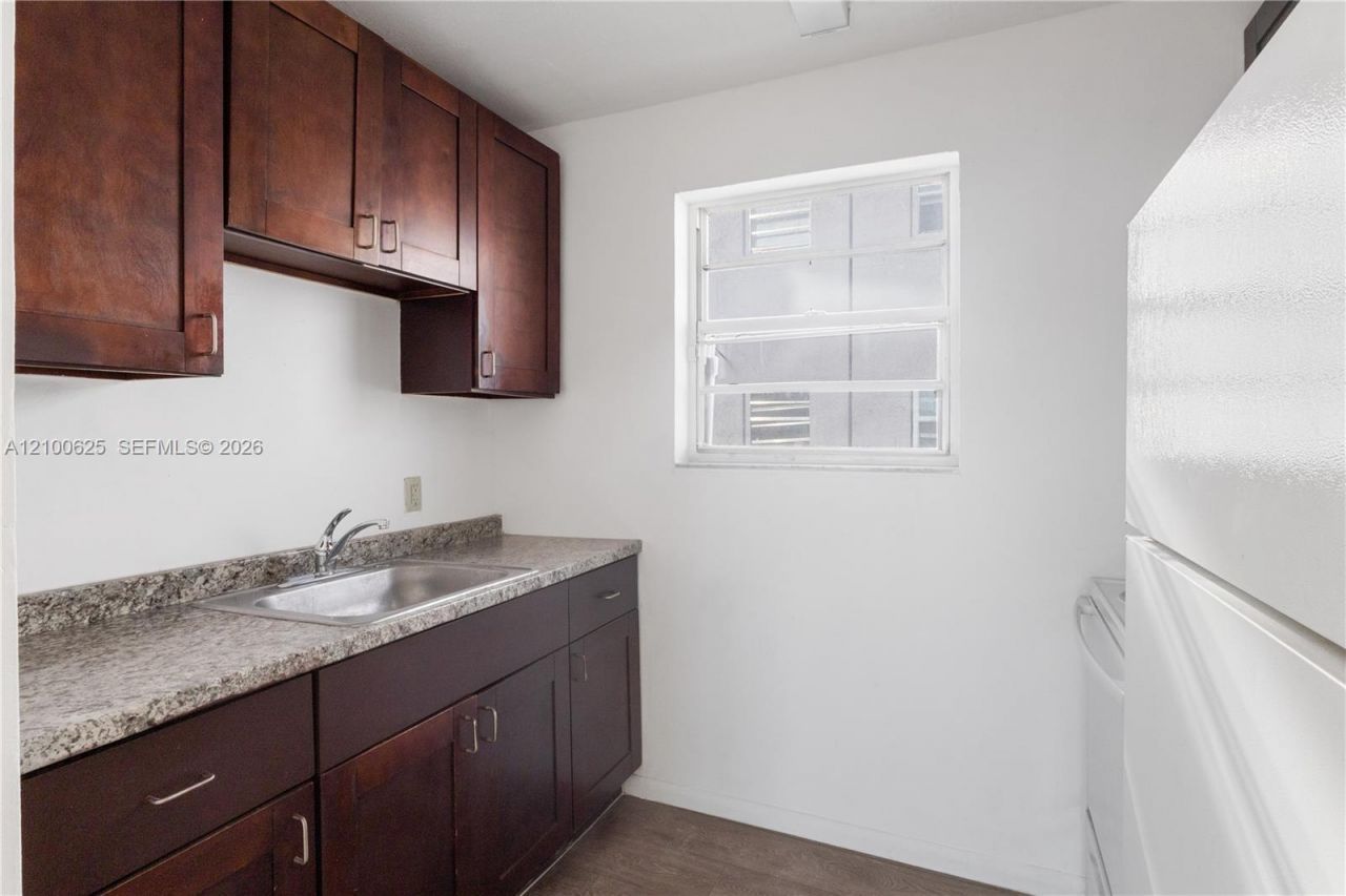 1251 NW 59th St , Unit 2, Miami, FL 33142 Photo