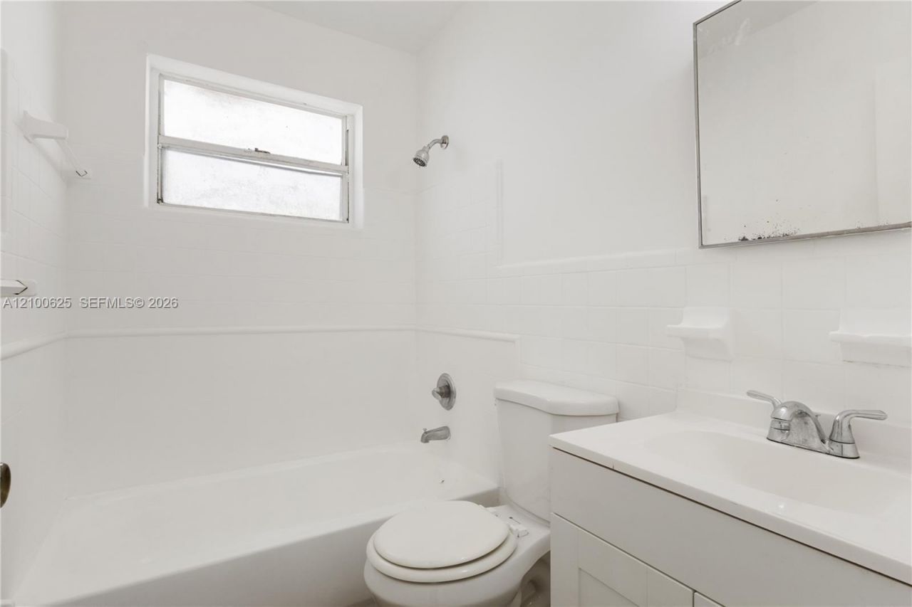 1251 NW 59th St , Unit 2, Miami, FL 33142 Photo