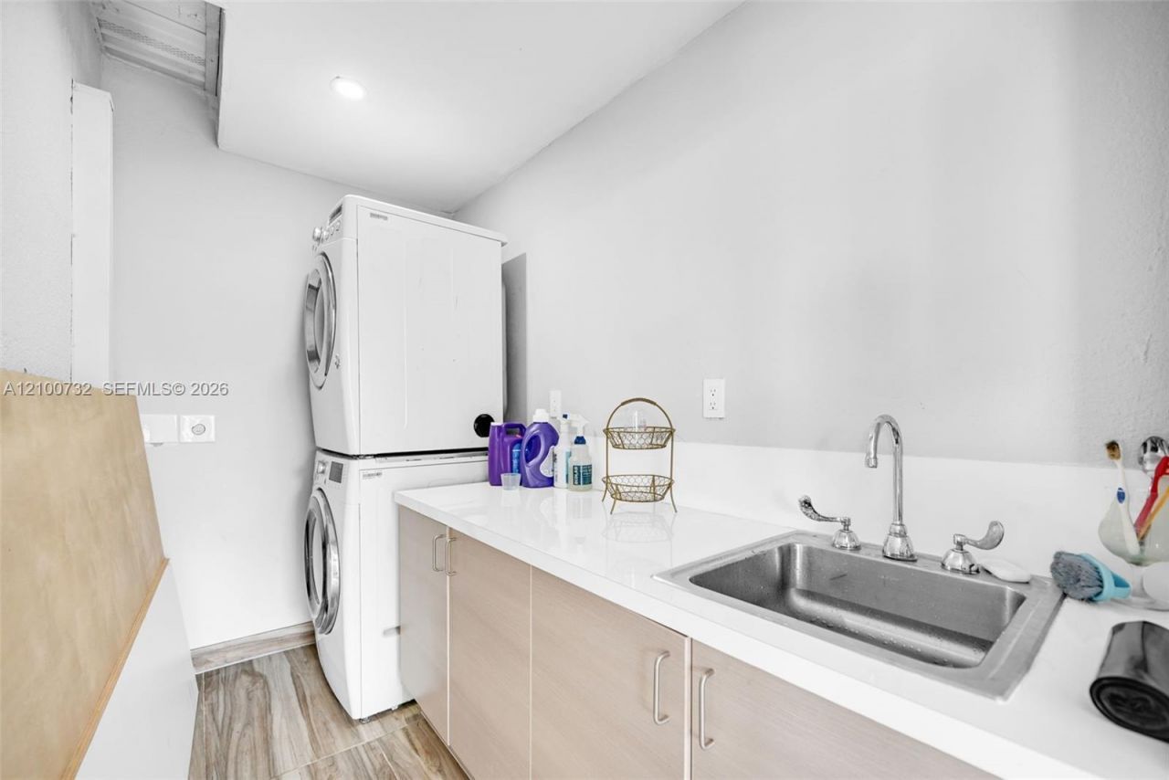 1271 W 79th St , Hialeah, FL 33014 Photo