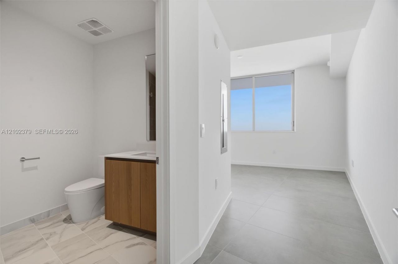 1400 Biscayne Blvd , Unit 3803, Miami, FL 33132 Photo