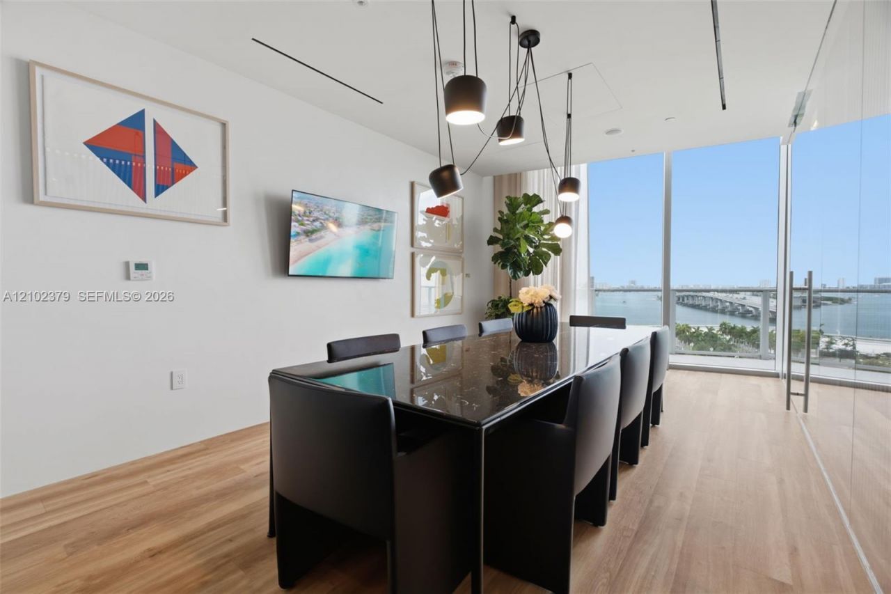 1400 Biscayne Blvd , Unit 3803, Miami, FL 33132 Photo