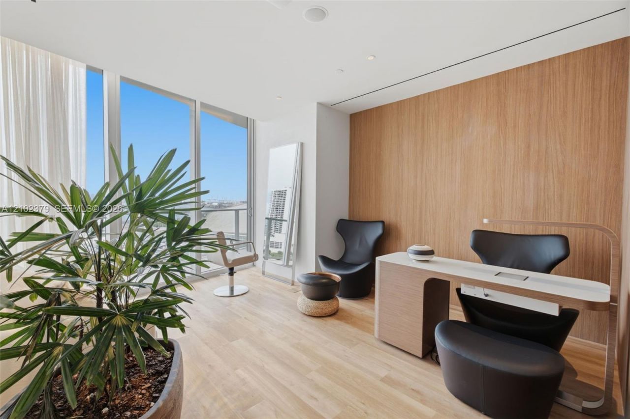 1400 Biscayne Blvd , Unit 3803, Miami, FL 33132 Photo