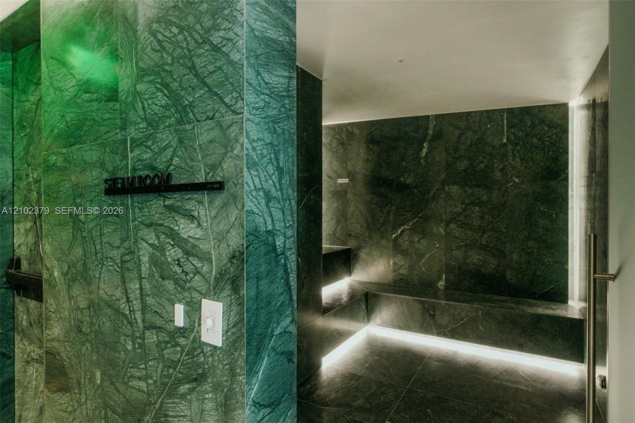 1400 Biscayne Blvd , Unit 3803, Miami, FL 33132 Photo