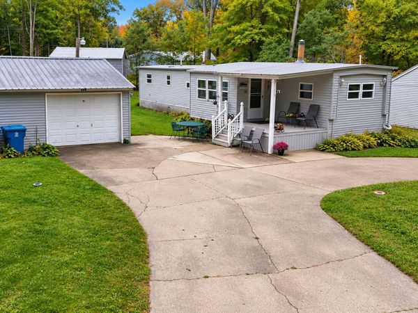 230 Maplewood Drive, Roscommon, MI 48653