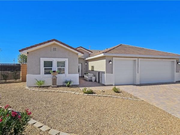 5471 Lincolnwood Court, Pahrump, NV 89061