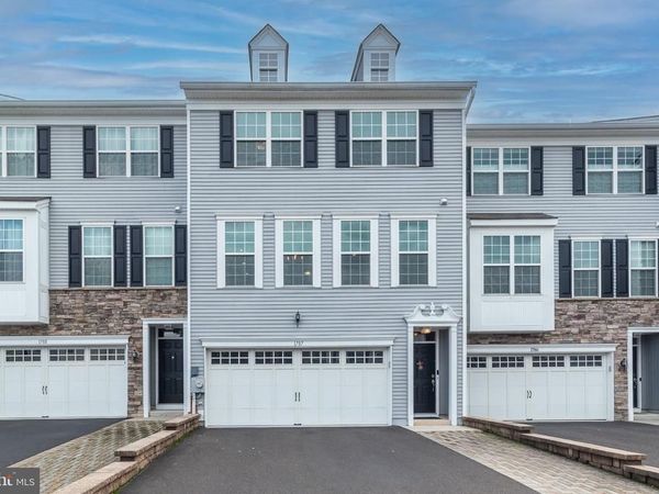 1787 HICKORY LANE, LANGHORNE, PA 19047