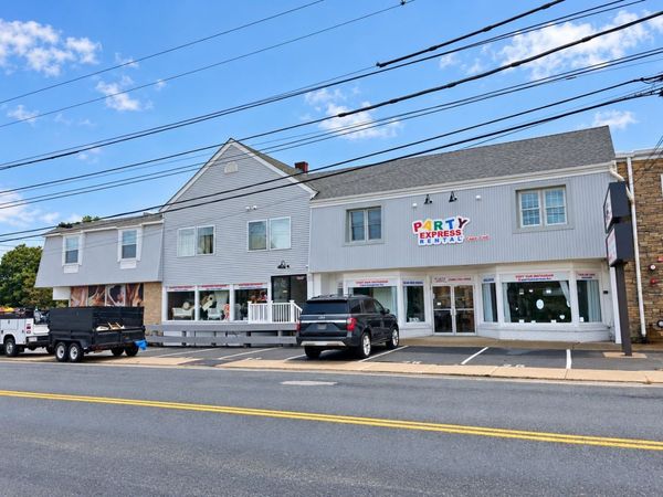 235 Barnstable Rd, Barnstable, MA 02601